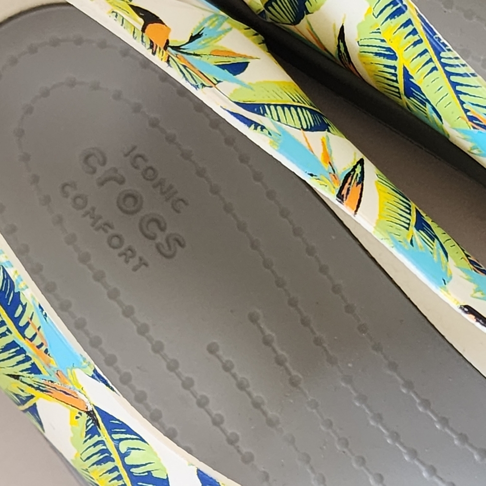 Crocs Volt Green Swiftwater Wave Tropical Sandals… - image 4